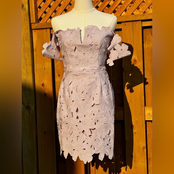 🆕 SAYLOR x FREE PEOPLE 🧿 NWOT Dahlia Lace Off Shoulder Tie Mini Dress - Sz S - Picture 10 of 16